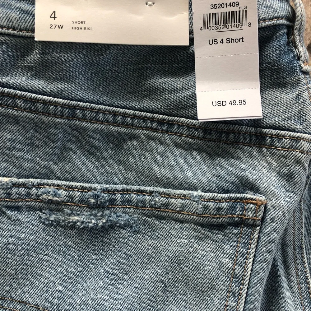 AE 90s high rise boyfriend jean size 4 short - Picture 3 of 4